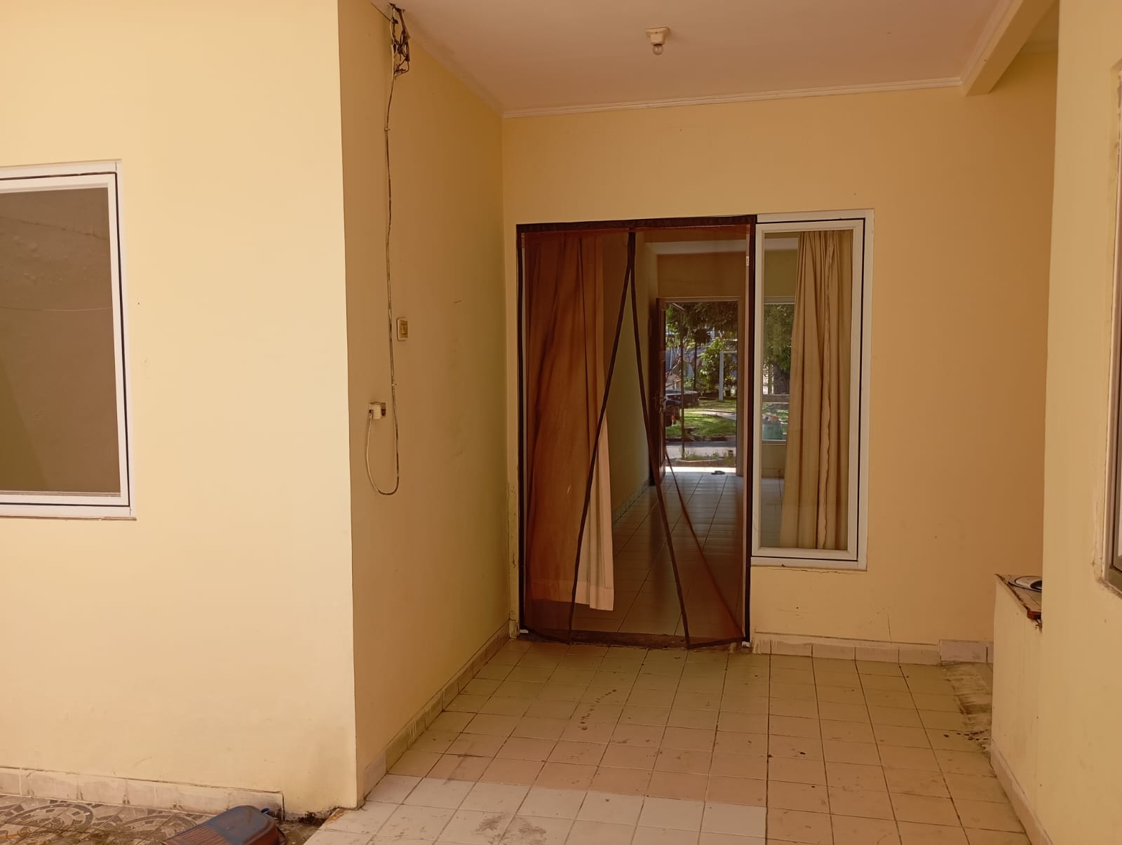 Rumah Disewakan di Cluster Meadow Green Lippo Cikarang 